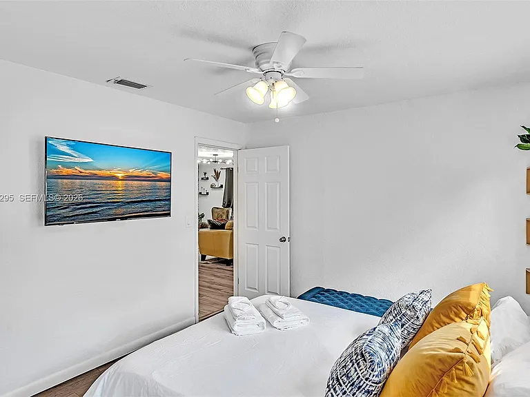 4633 SW 28th Ave — Photo 54