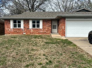 2467 S Kings Ave, Springfield, MO 65807