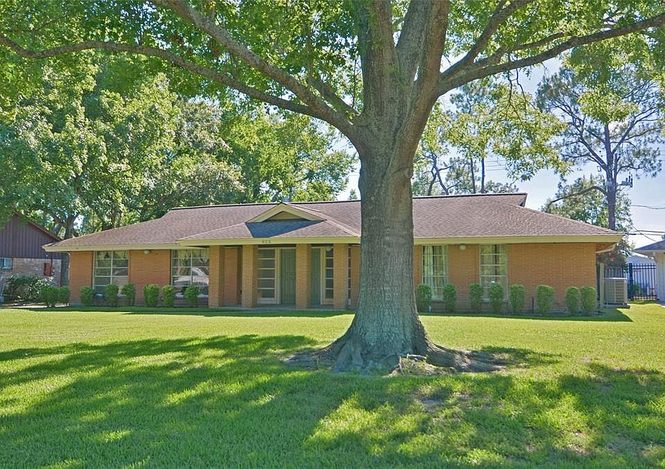 1st image of 823 Timber Cove Dr