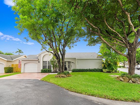 3rd image of 9870 NW 51st Ln