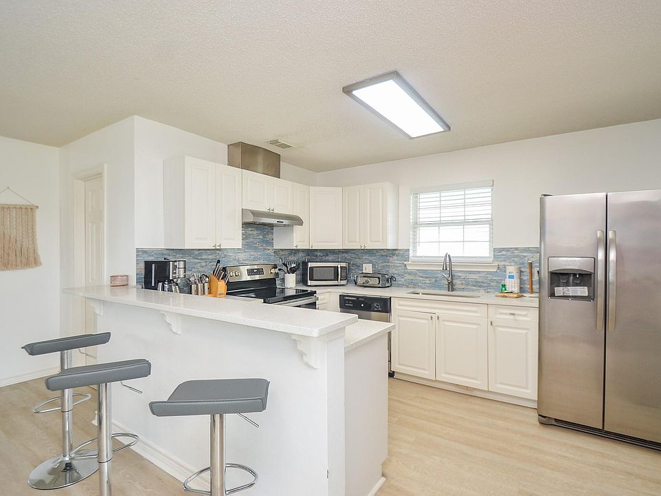 1st image of 22810 Fresca St