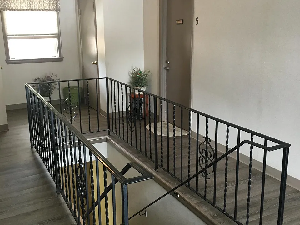 2nd Floor entry hall