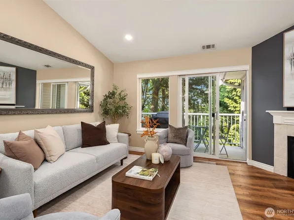 12120 NE 172nd Place #L302, Bothell, WA 98011