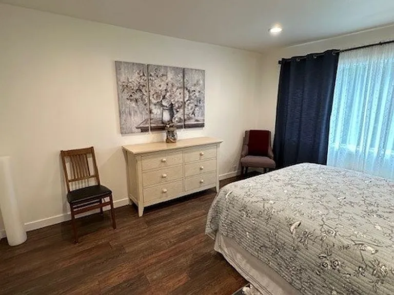 553 Chetco Ave #2 — Photo 4