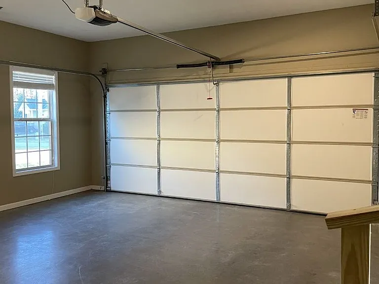 111 Stover Dr — Photo 8
