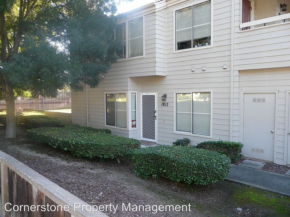 1st image of 1813 Parkview Green Cir