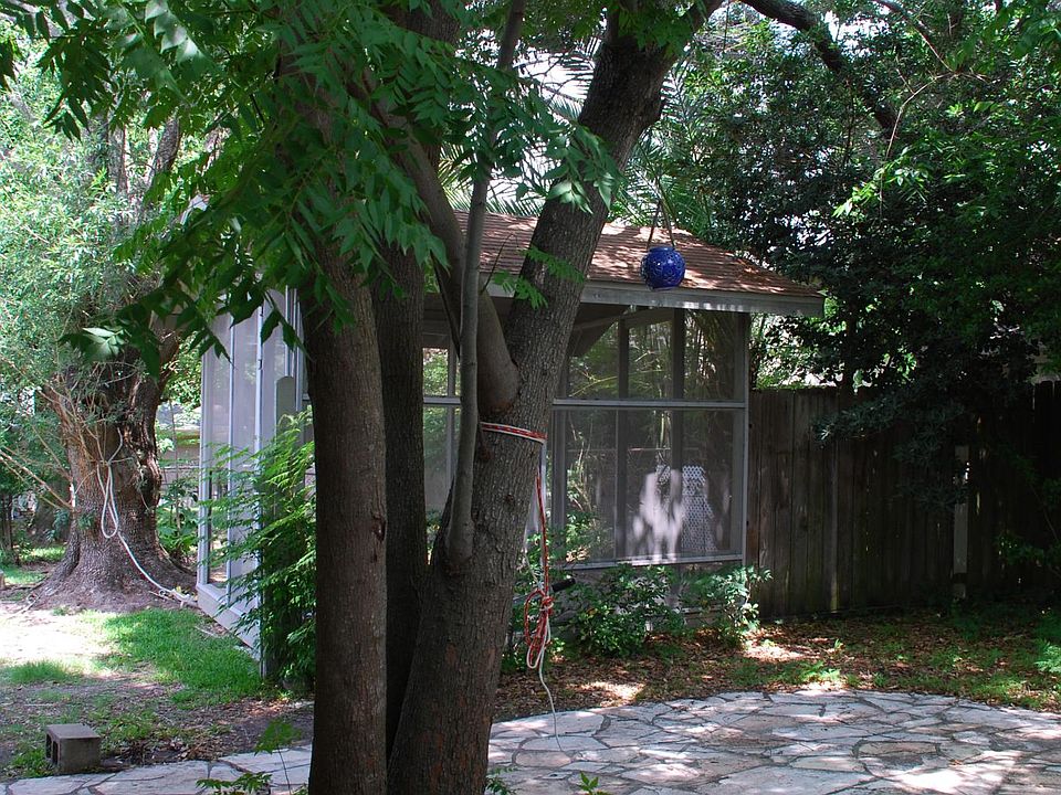 2nd image of 8510 Bluegate St