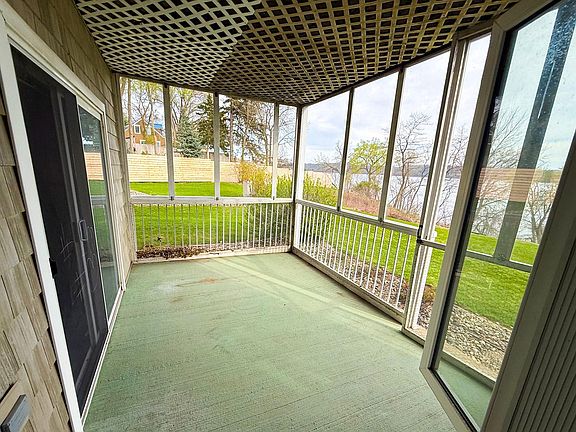 5th image of 1501 1st St Unit 30
