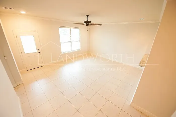 4620 Angus Dr — Photo 12
