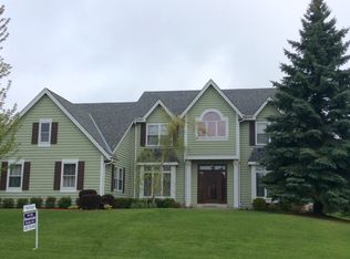 12880 W Ohio Dr, New Berlin, WI 53151