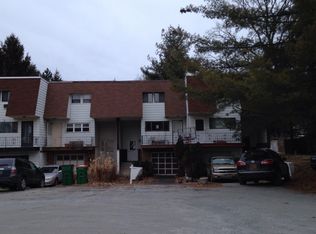 63 Windmill Rd, Poughkeepsie, NY 12601