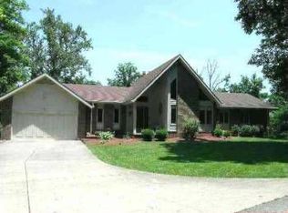 843 Vista Crest Dr, Huntington, WV 25704