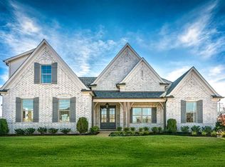 20 Chesnut Ridge Dr, Oakland, TN 38060