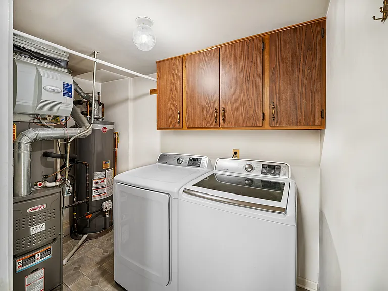 720 Caliente Ct #720 — Photo 6