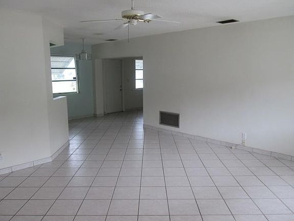 3rd image of 3124 Sheridan Ln #173