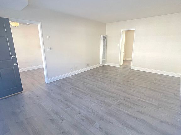 2nd image of 2121 Placentia Ave #E