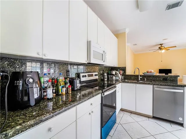 200 SW 87th Path — Photo 7