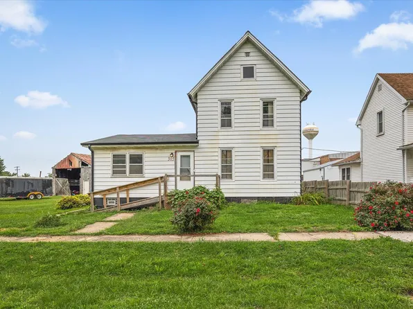 305 Holcomb Ave, Milledgeville, IL 61051