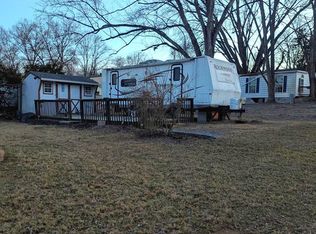 4 Pikers Peak Dr, Falling Waters, WV 25419