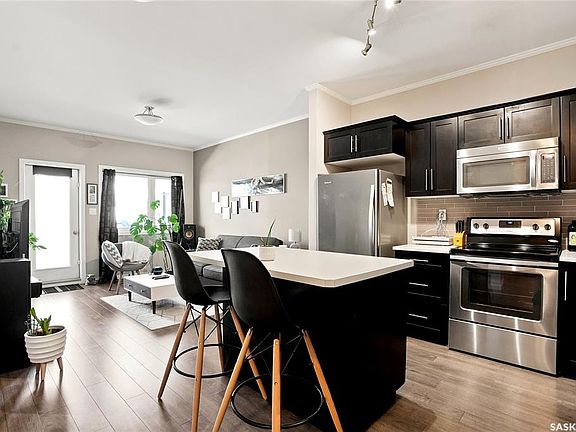2nd image of UNIT 103-720 Baltzan BOULEVARD