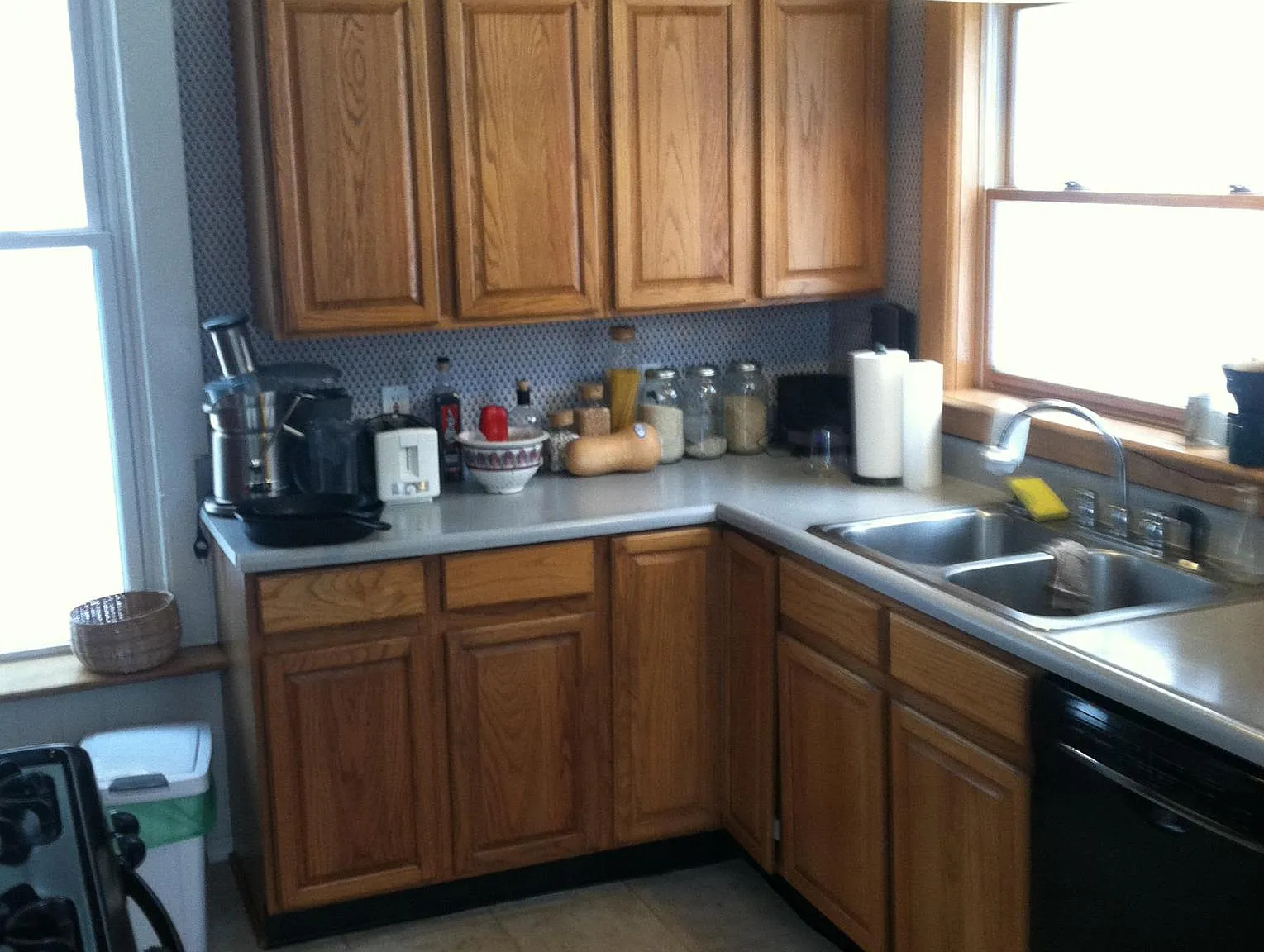 3 bed, 2000 sqft, $1,900 — Photo 4