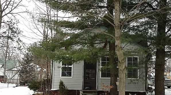 1st image of 225 Caulkins St