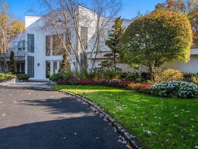 65 Wildwood Drive, Syosset, NY, 11791