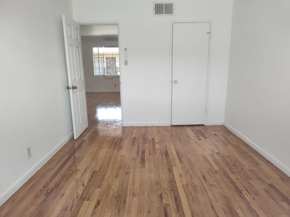 1st image of 4011 Morehead Ave APT 2