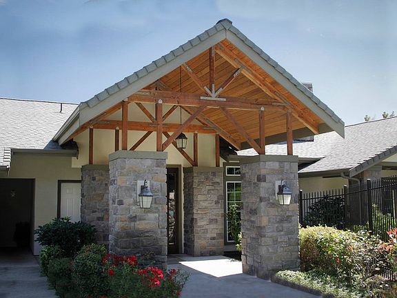 Apartments in University Place, Tacoma WA | Abbey Lane