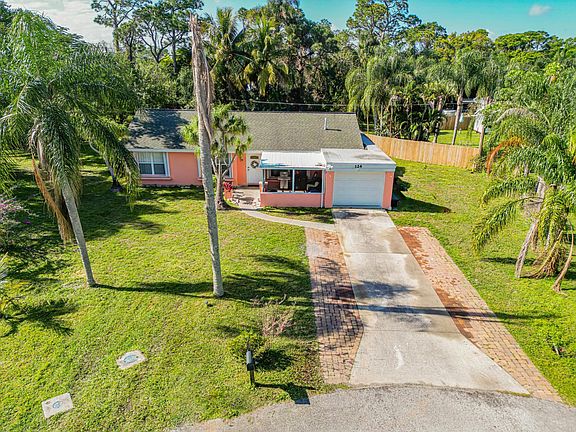 2nd image of 124 SE Aldea Court