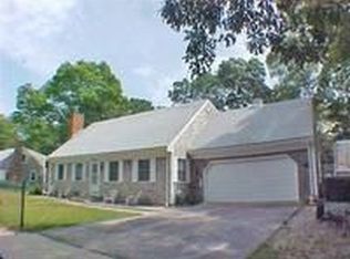 33 Reynolds, Falmouth, MA 02536