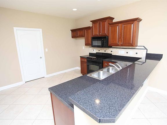 4th image of 2823 Palisades Ct