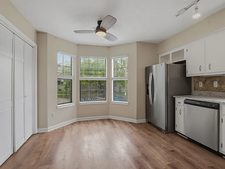 515 Chesterfield Ave — Photo 5