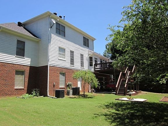 4th image of 9490 Dominion Way