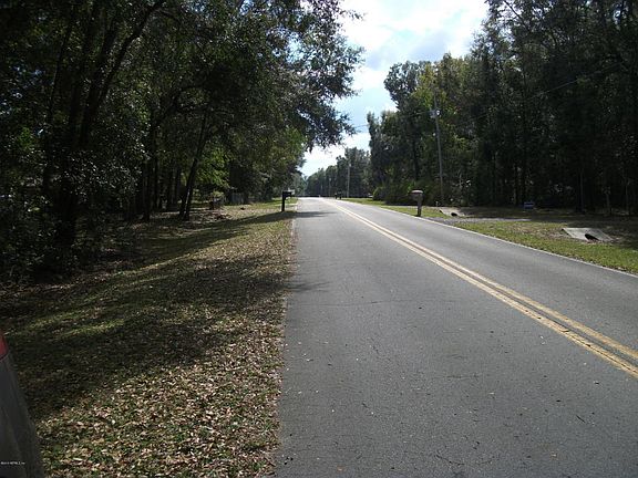 3rd image of 2832 Blackberry Ave