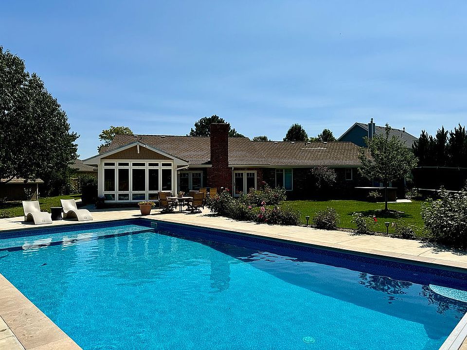 2nd image of 1529 Heritage Pl