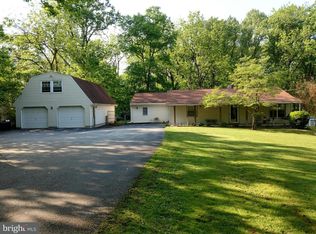 6490 York Rd, New Oxford, PA 17350