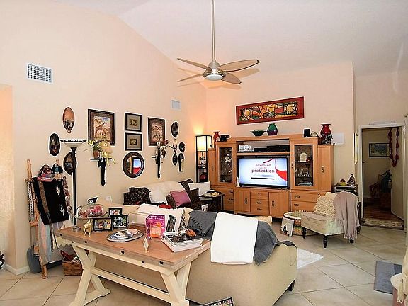 5th image of 4080 NE Breakwater Dr
