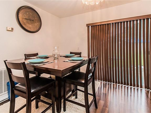 4th image of 1742 Sandalwood Cir SW