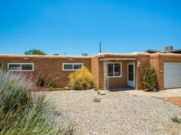 213 Moon St NE, Albuquerque, NM 87123