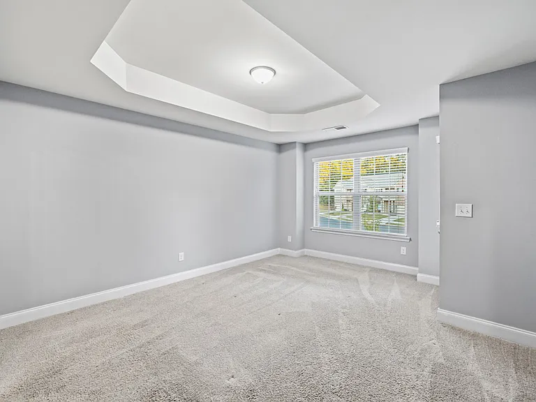 2570 Castellan Dr — Photo 25