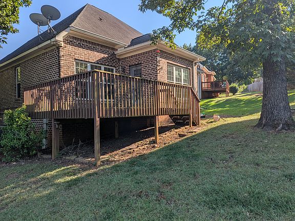 5th image of 210 Arden Ln
