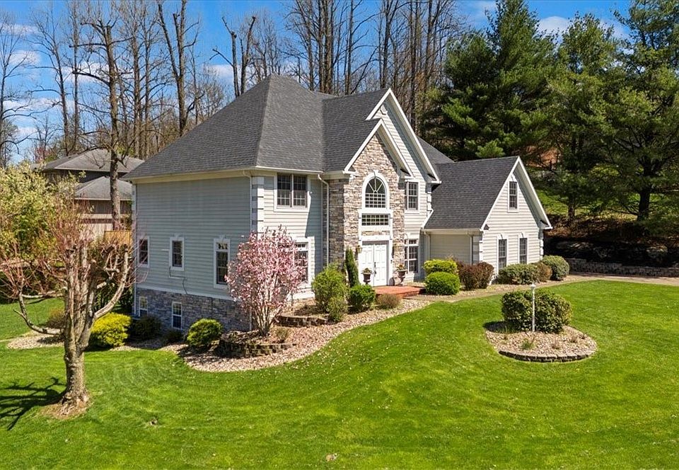 1st image of 5215 Glenbrook Dr