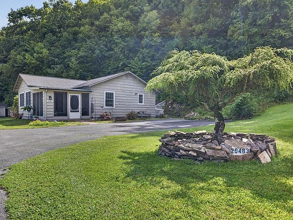 2nd image of 20483 Azen Rd