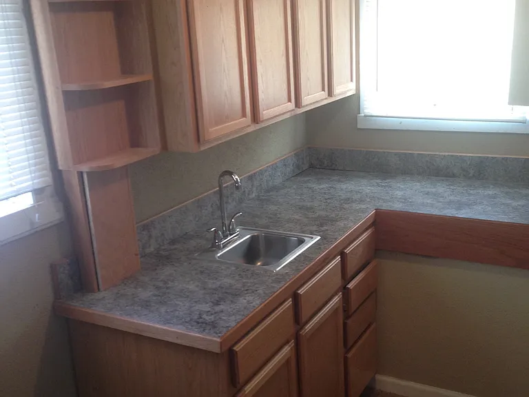 903 E Harney St — Photo 5