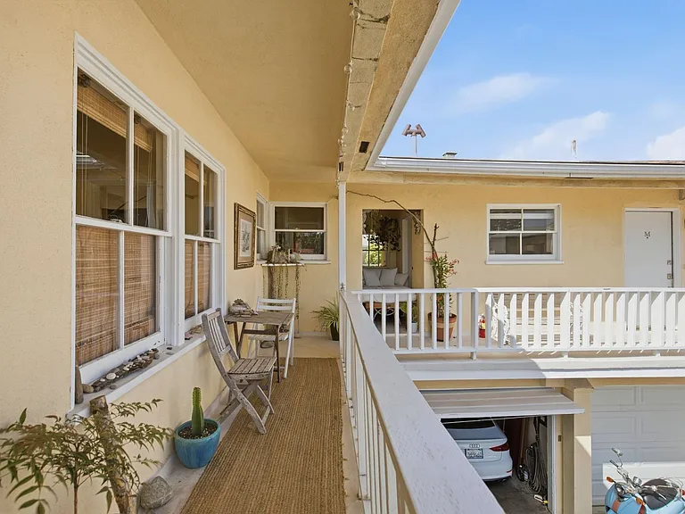 435 San Vicente Blvd — Photo 33