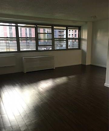 3rd image of 875 Boynton Ave APT 2K