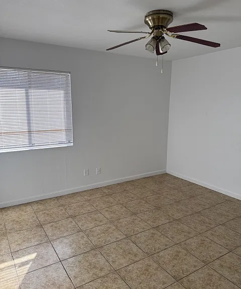 5115 N 22nd Ave #10 — Photo 14