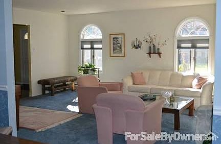 5th image of 125 Cypress Ave
