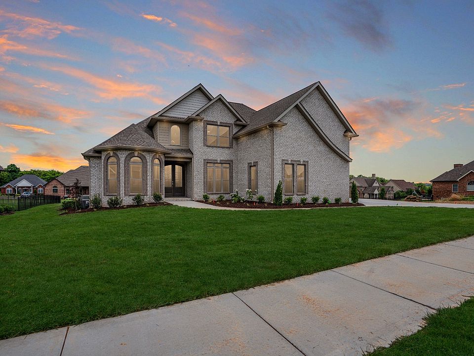 1st image of 153 Hartley Dr